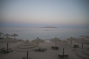 Kızıl Deniz günbatımı üzerinde