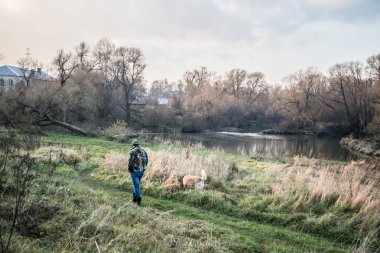 Sahil Koloksha Nehri üzerinde