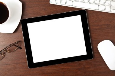 Masanın üzerine tablet bilgisayar