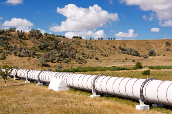 Tuyau industriel avec gaz et pétrole — Photo