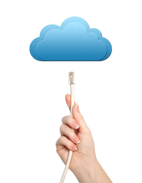 Geïsoleerde vrouw hand houden een computer kabel en maakt gebruik van wolk tech — Stockfoto