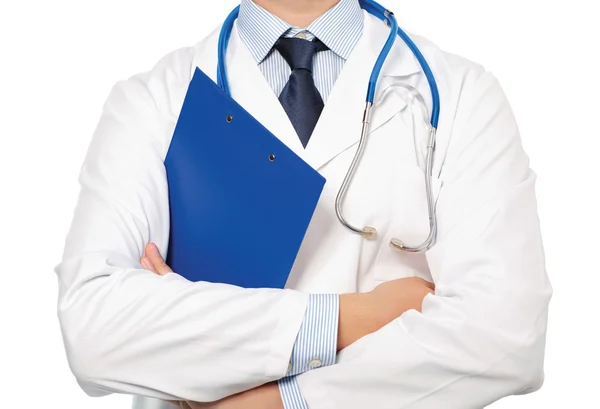 De dokter in een witte vacht met een stethoscoop een blauwe fol houden Rechtenvrije Stockfoto's