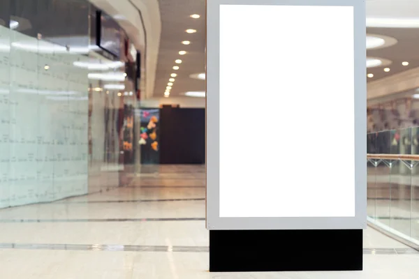 Citilayts con pantalla en blanco se encuentra en un megastore —  Fotos de Stock