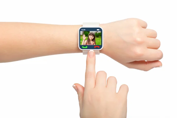 Manos femeninas aisladas con smartwatch con videollamada en el scr — Foto de Stock