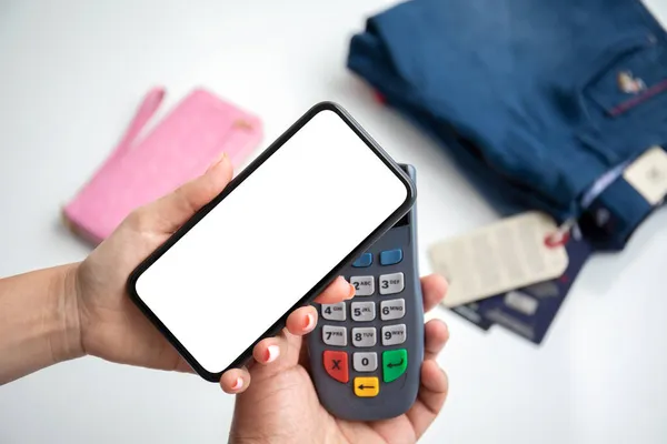 Frau Zahlung Kauf Für Telefon Mit Isoliertem Bildschirm Und Pay — Stockfoto