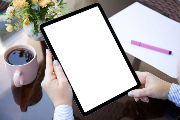 Female Hands Holding Computer Tablet Isolated Screen Table Office — Stock Photo, Image