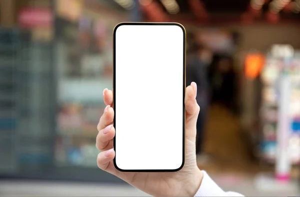 Женский Ручной Телефон Изолированным Экраном Фона Магазина — стоковое фото