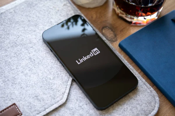 Alanya Türkei September 2022 Apple Iphone Space Black Mit Linkedin — Stockfoto