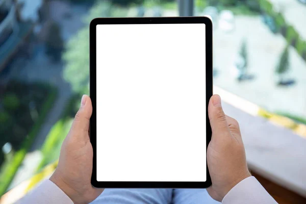 Człowiek Ręce Trzymać Komputer Tablet Izolowanym Tle Ekranu Biura — Zdjęcie stockowe