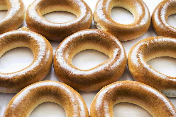 Einige goldene Bagels — Stockfoto