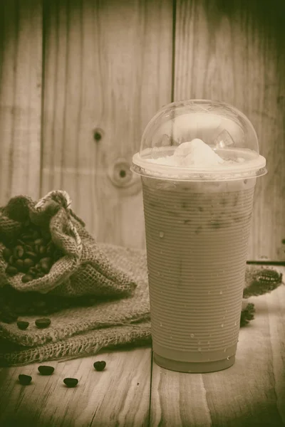 Παγωμένο Καφέ Φόντο Ξύλου Vintage Στυλ — Φωτογραφία Αρχείου