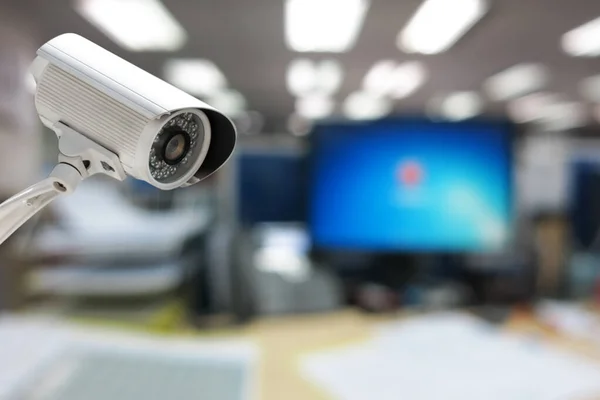 Cctv kamera güvenlik ofis binası içinde çalışma.