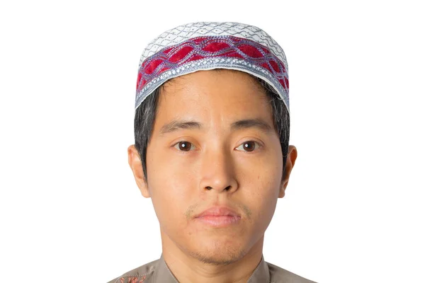Homem Muçulmano Usando Chapéu Kopiah Isolado Fundo Branco Caminho Recorte — Fotografia de Stock