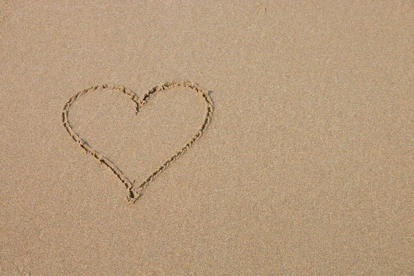 Symbol Srdce Písečné Pláži — Stock fotografie