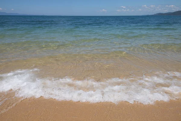 Wave Blue Sea Sandy Beach Background — Stock Photo, Image
