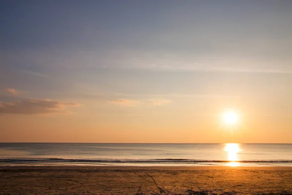Güzel Yaz Arkaplanı Akşam Vakti Gün Batımı Denizi — Stok fotoğraf