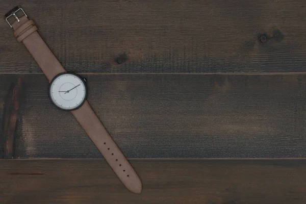 Reloj Pulsera Mesa Madera Con Espacio Libre Texto — Foto de Stock