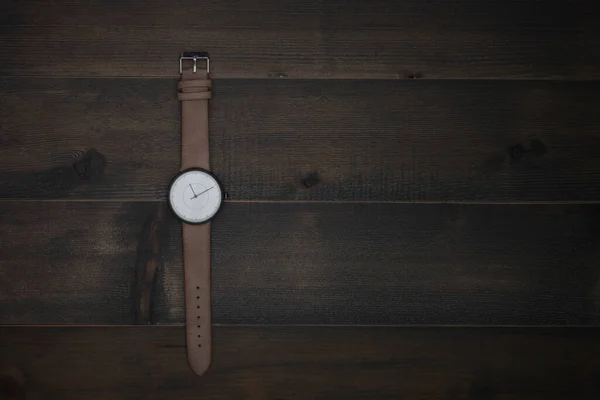 Reloj Pulsera Mesa Madera Con Espacio Libre Texto —  Fotos de Stock