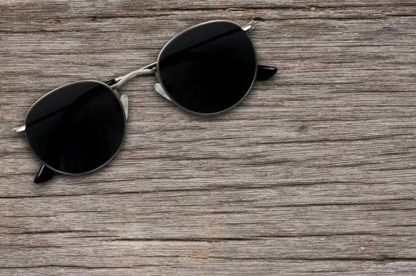 Óculos Sol Textura Madeira Como Fundo — Fotografia de Stock