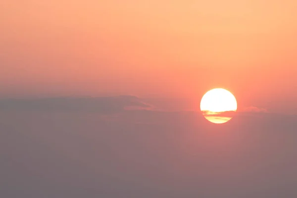 Große Sonne Himmel Zur Morgenzeit — Stockfoto