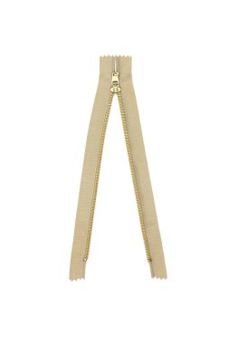 fermuar beyaz arkaplanda izole edildi