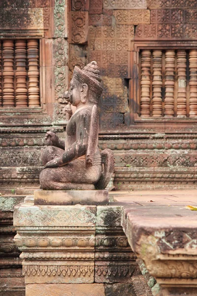 Karuda Bird Gardians Carvings Banteay Srei Siem Reap Kambodža — Stock fotografie