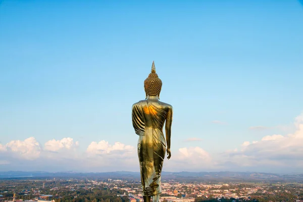 Guldbuddha Statyn Står Vid Wat Phra Khao Noi Nan Province — Stockfoto