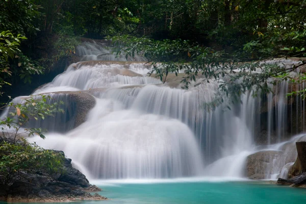 Красивый Водопад Эраванский Водопад Национальном Парке Эраван Канчанабури Таиланд — стоковое фото