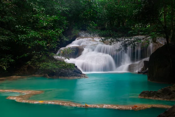 Hermosa Cascada Cascada Erawan Parque Nacional Erawan Kanchanaburi Tailandia — Foto de Stock