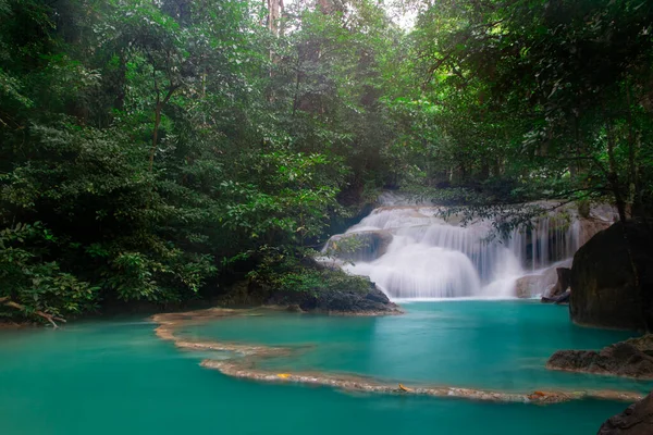 Cachoeira Bonita Cachoeira Erawan Parque Nacional Erawan Kanchanaburi Tailândia — Fotografia de Stock