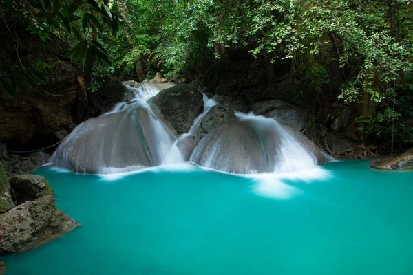 Cachoeira Bonita Cachoeira Erawan Parque Nacional Erawan Kanchanaburi Tailândia — Fotografia de Stock