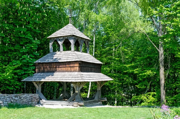 A typical ukrainian antique orthodox church — Stock Photo, Image