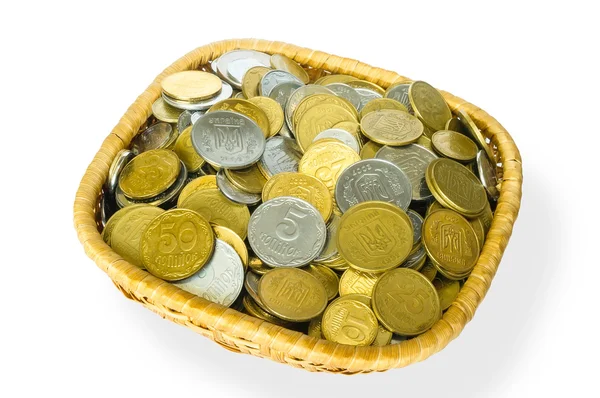 Grivna mynt i en korg — Stockfoto