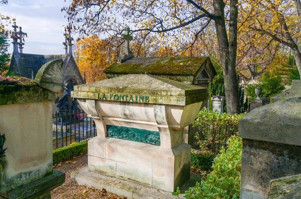 Tomb of La Fontaine in Pere Lachaise Cemetery — Stock Photo, Image