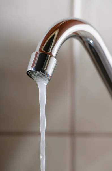 Tap with Water Flowing Slowly — Stock Photo, Image