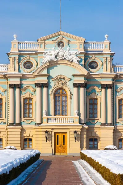 Маріїнський Палац, будинок парламенту в Києві — стокове фото