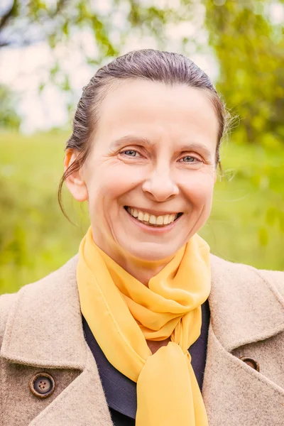 Retrato sonriente de mujer de negocios —  Fotos de Stock