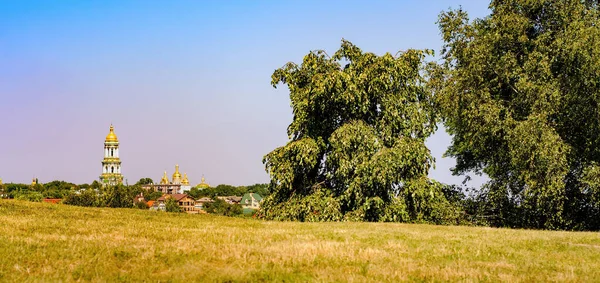 Vision Pechersk Lavra Tower Bell Botanic Garden Kiev Ukraine Sunny — Stock Photo, Image