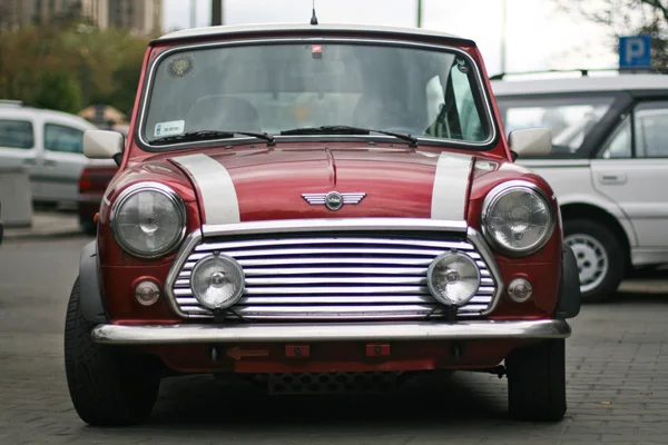 Kırmızı mini