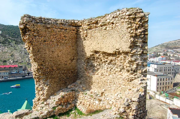 The remains of the old fortress in Balaklava — Stock Photo, Image