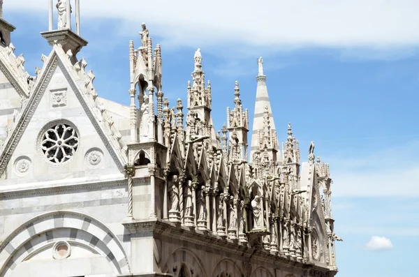 Detalhes igreja Santa Maria de la Spina Pisa, Toscana Itália — Fotografia de Stock