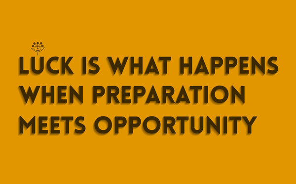 Цитата Typographical Background - Luck Is What Happens When Preparation Meets Opportunity - Flat Design

