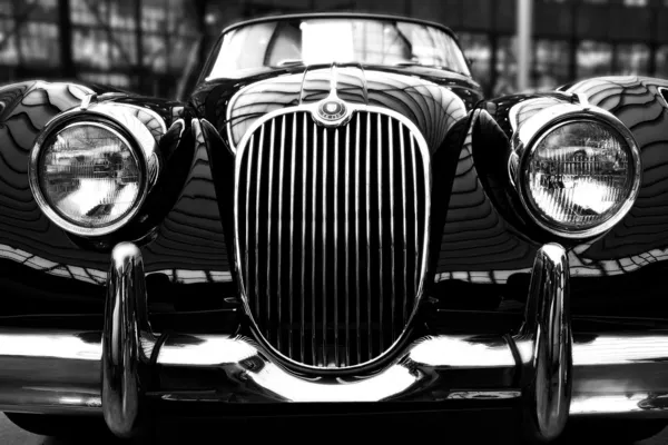 Klasik İngiliz spor otomobil