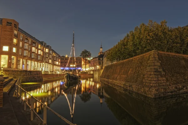 Velho porto de D=sseldorf — Fotografia de Stock