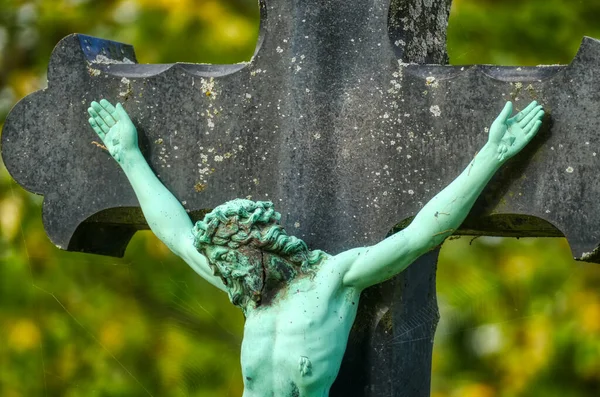 林堡拉恩大教堂附近一座历史公墓的雕塑 — 图库照片