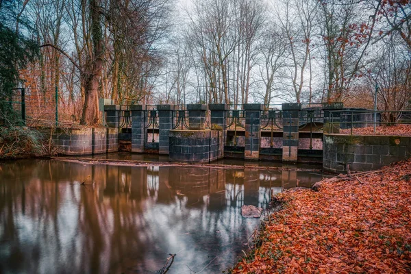 Beau Barrage Historique Dans Rivière Erft Neuss Reuschenberg — Photo