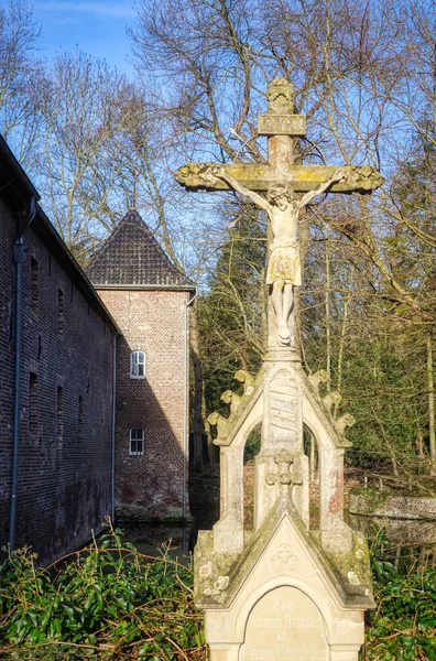 Kříž Historickém Hradě Bergheimu Paffendorf — Stock fotografie