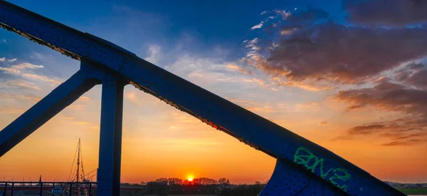 Parte Uma Ponte Aço Pôr Sol Duisburg Ruhrort — Fotografia de Stock