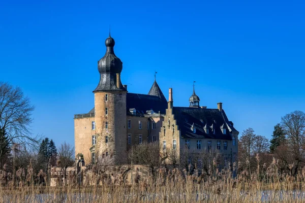 Paisaje Estanque Con Junco Castillo Histórico Amarrado Borken —  Fotos de Stock