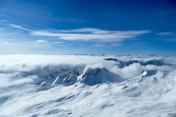 Vista Zugspitze Através Céu Nuvens Sobre Alpes Tiroleses — Fotografia de Stock